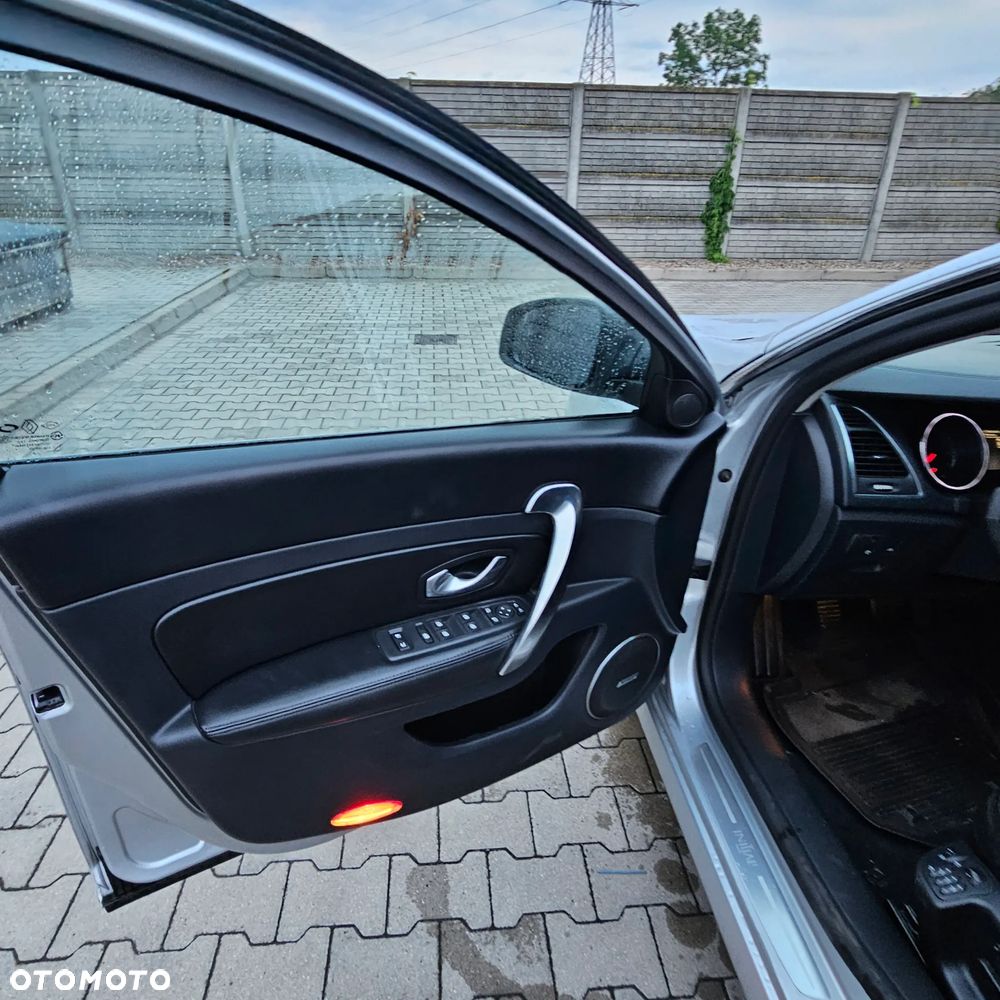 Renault Latitude - 31