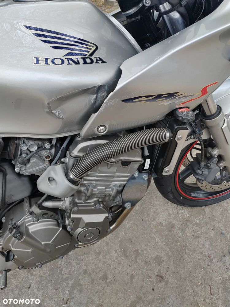 Honda Hornet - 11