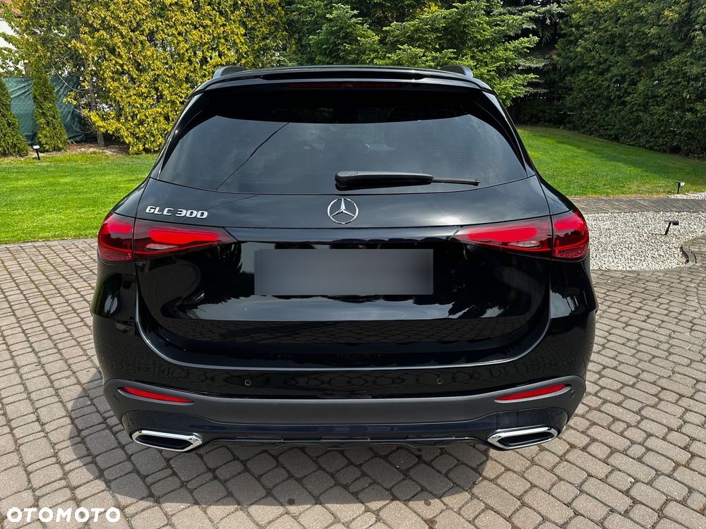 Mercedes-Benz GLC - 9