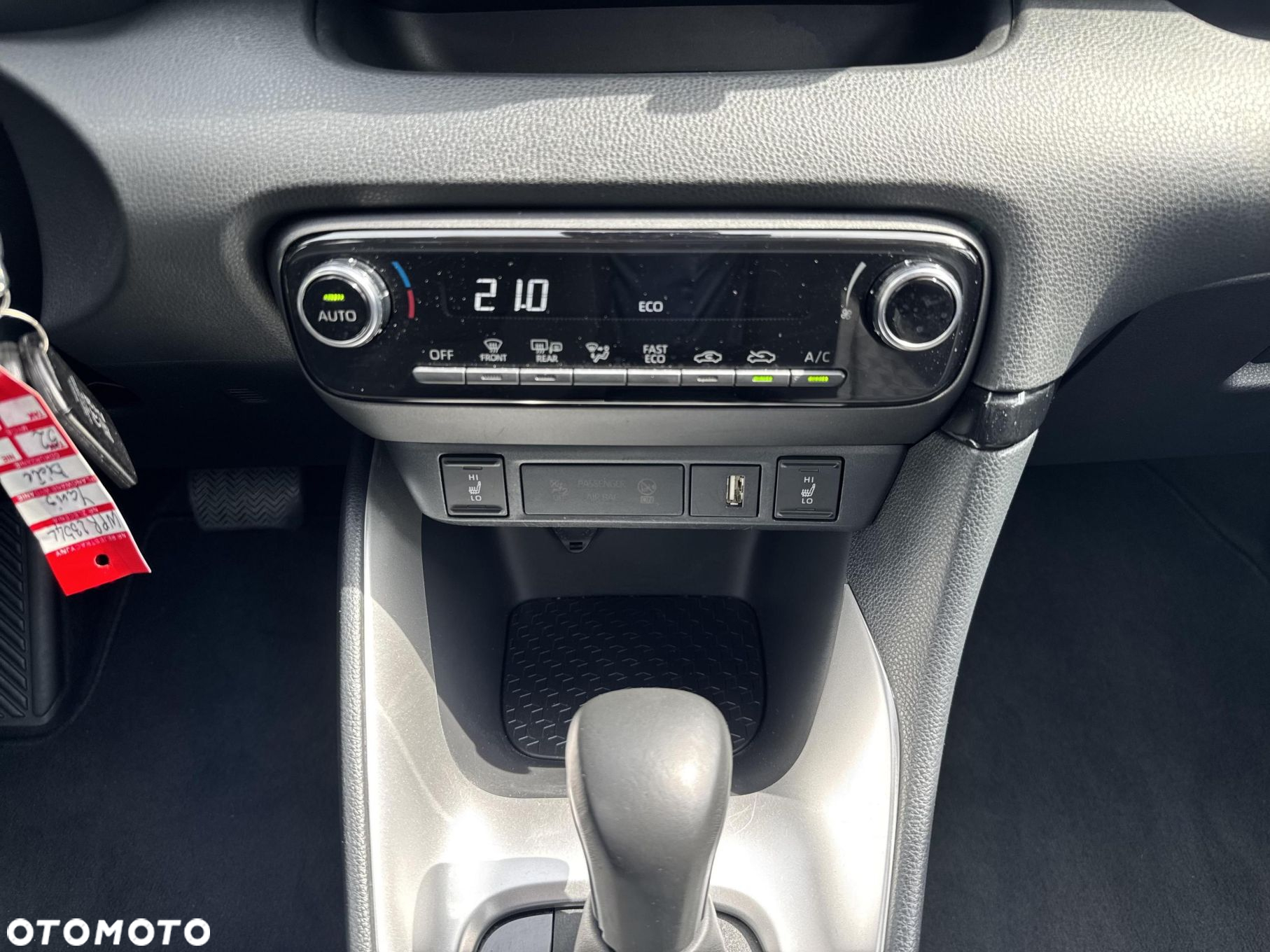 Toyota Yaris - 16