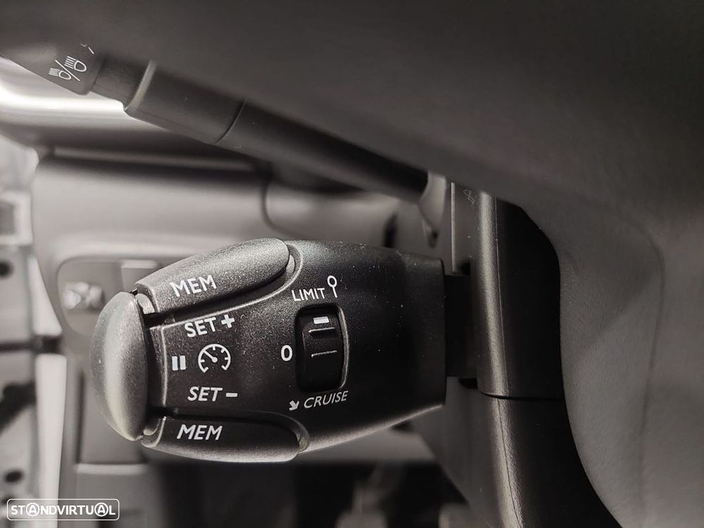 Citroën C3 1.2 PureTech C-Series - 12