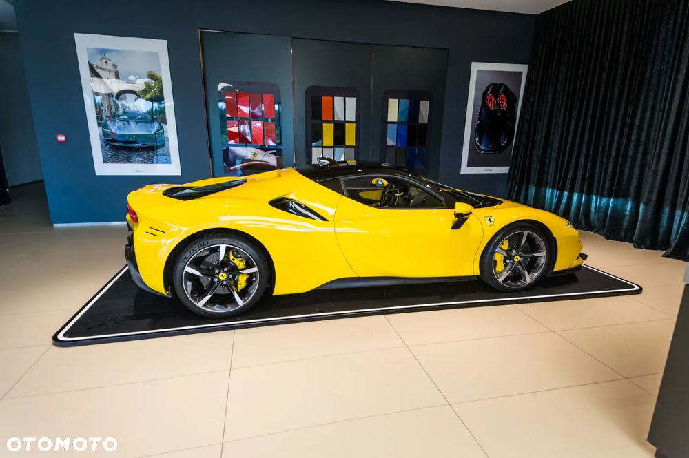Ferrari SF90 Stradale - 8