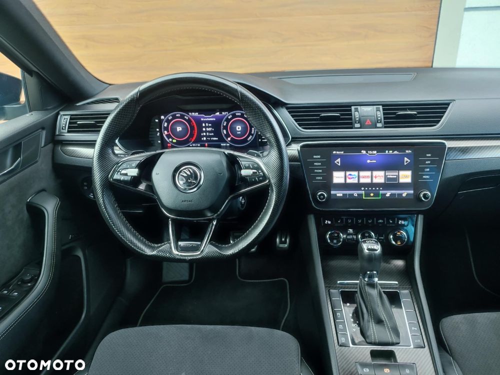 Skoda Superb 2.0 TDI SCR 4x4 Sportline DSG - 9