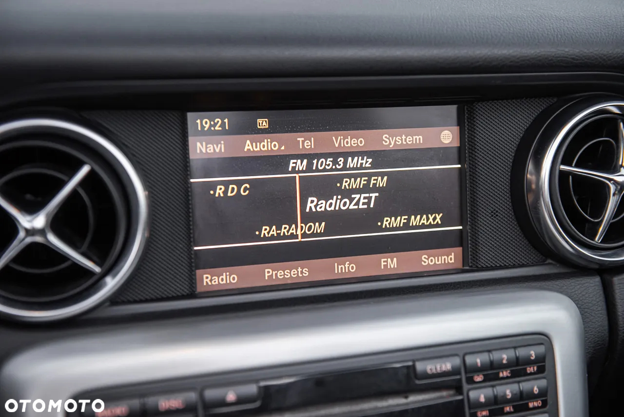 Mercedes-Benz SLK 200 (BlueEFFICIENCY) 7G-TRONIC CarbonLOOK Edition - 21