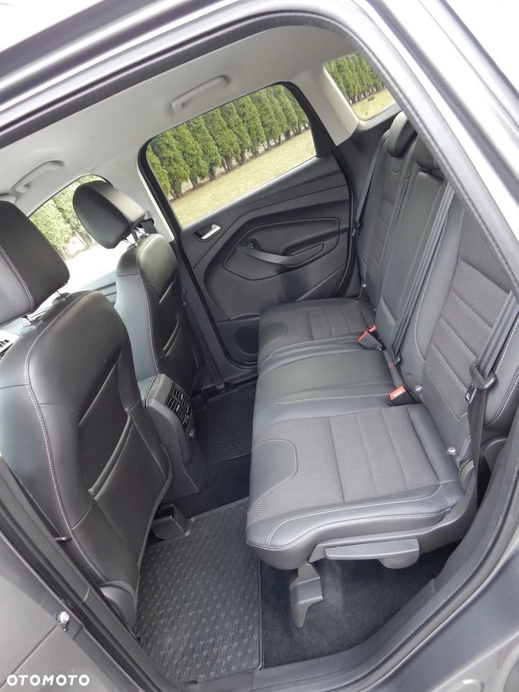 Ford Kuga 2.0 TDCi 4x4 Titanium - 12