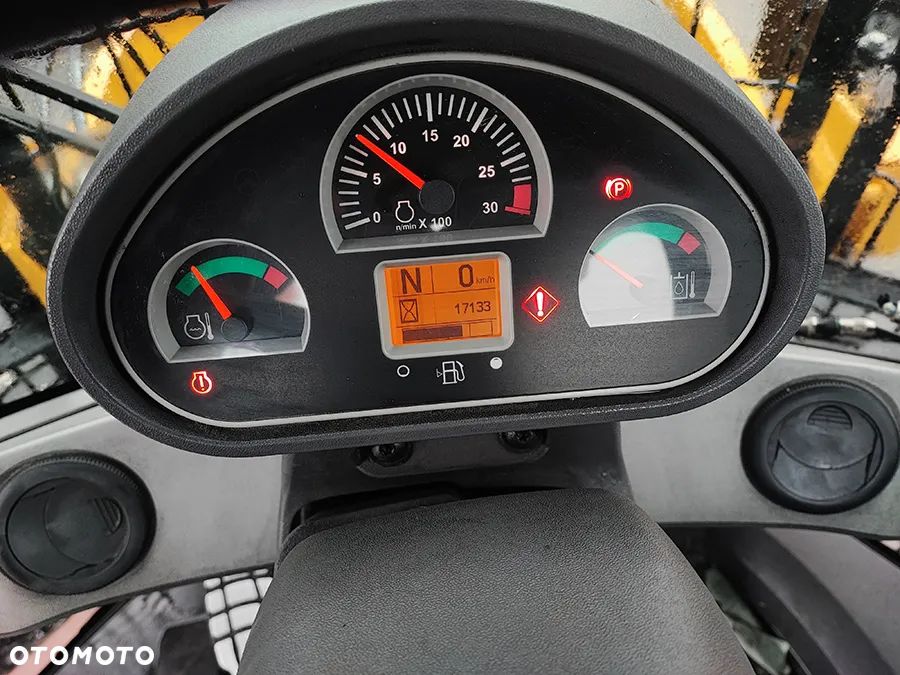 Caterpillar 930K - 16