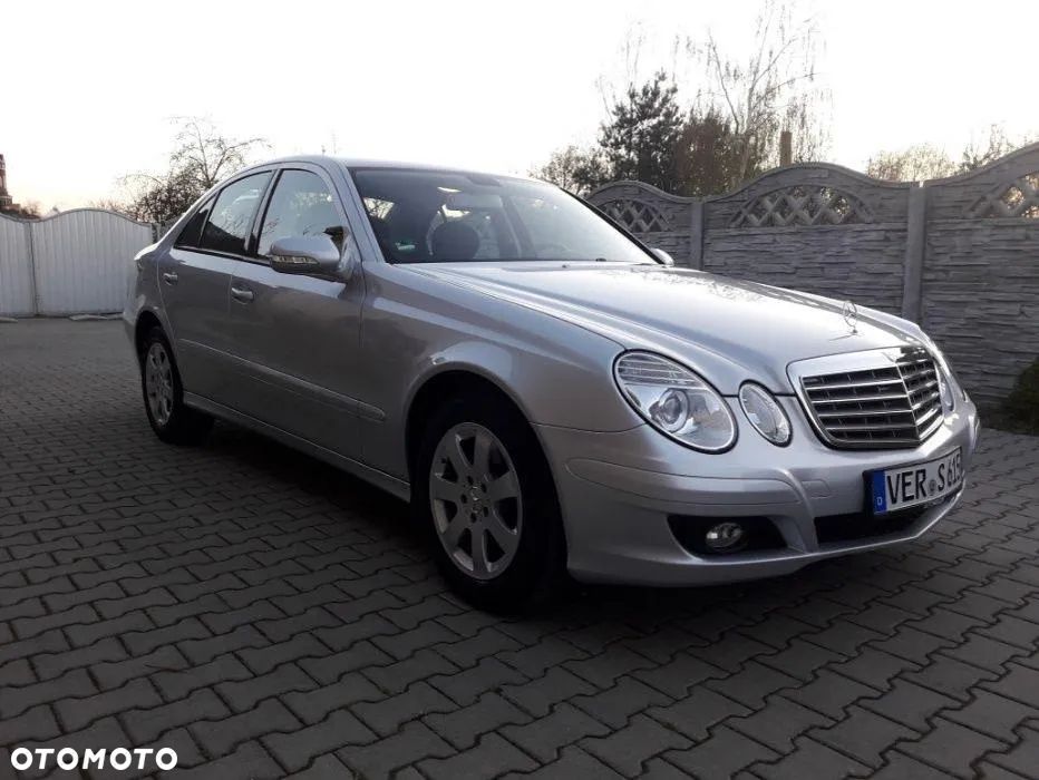 Mercedes-Benz Klasa E 200 CDI Classic - 1