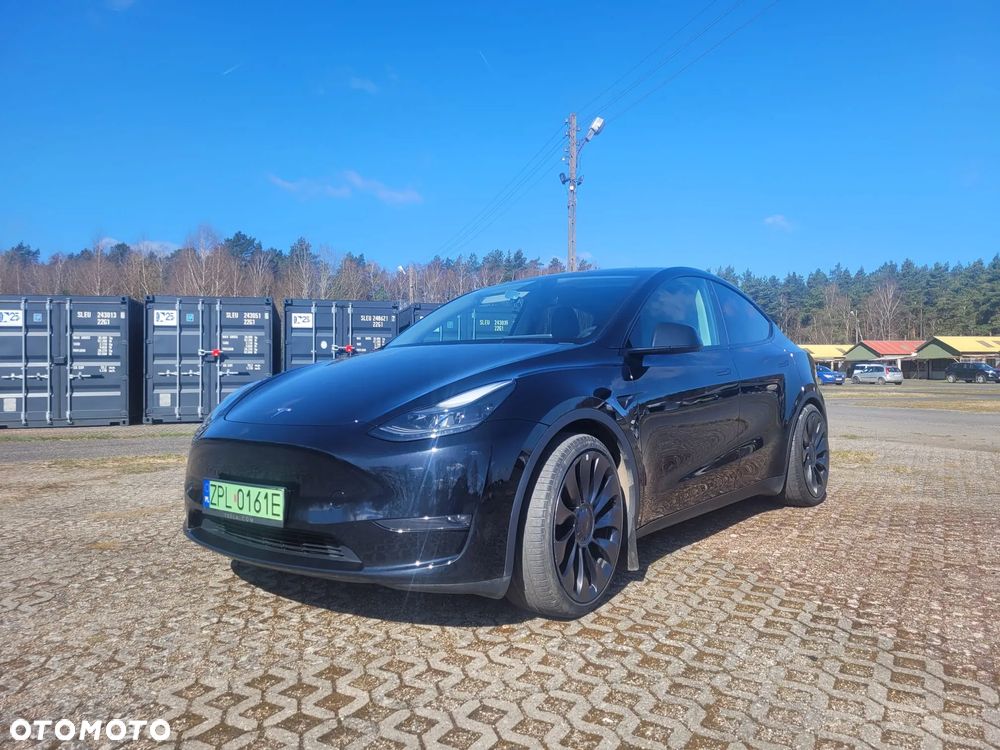 Tesla Y Performance Dual Motor AWD - 1