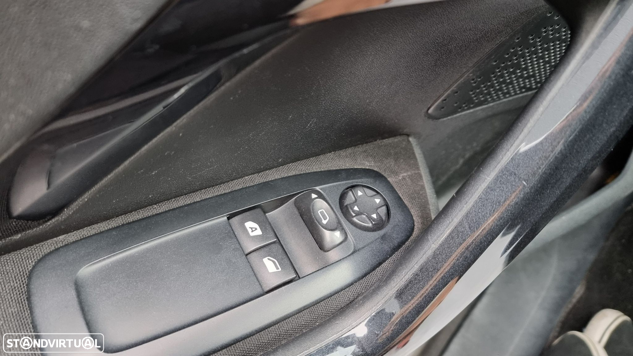 Peugeot 208 1.6 e-HDi Active - 12