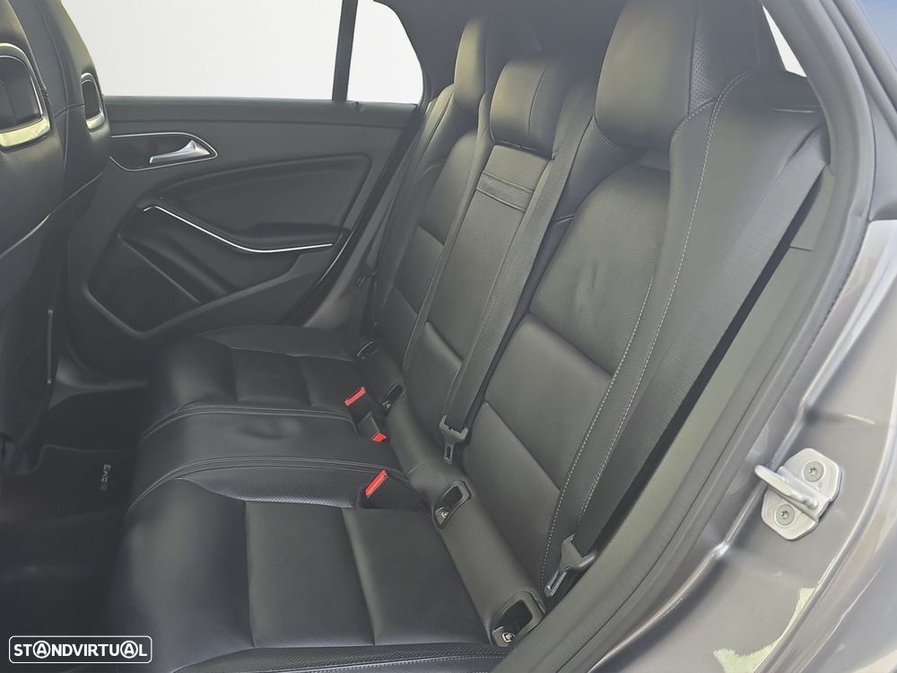 Mercedes-Benz CLA 45 AMG - 14