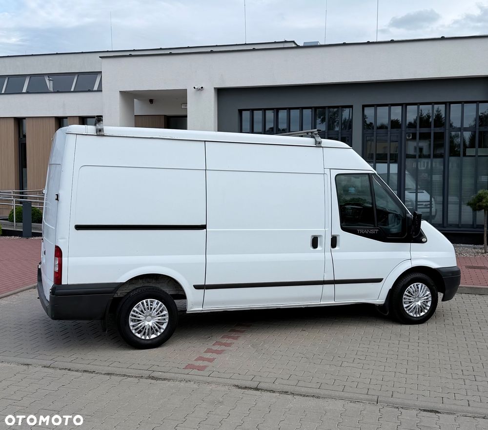 Ford Transit - 12