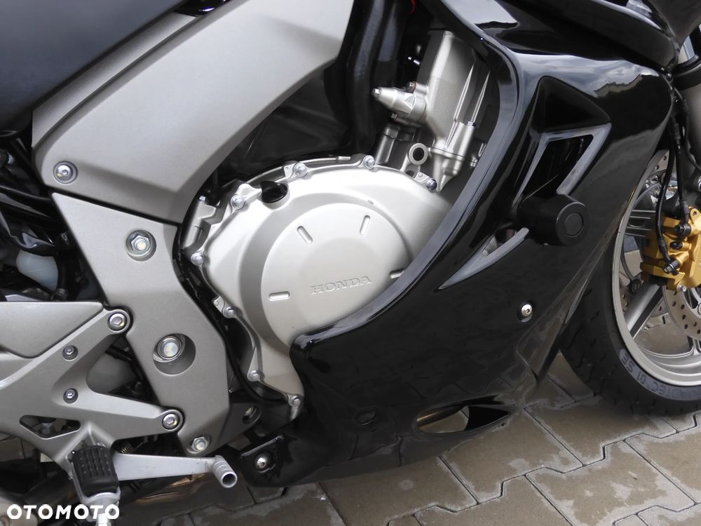 Honda CBF - 32