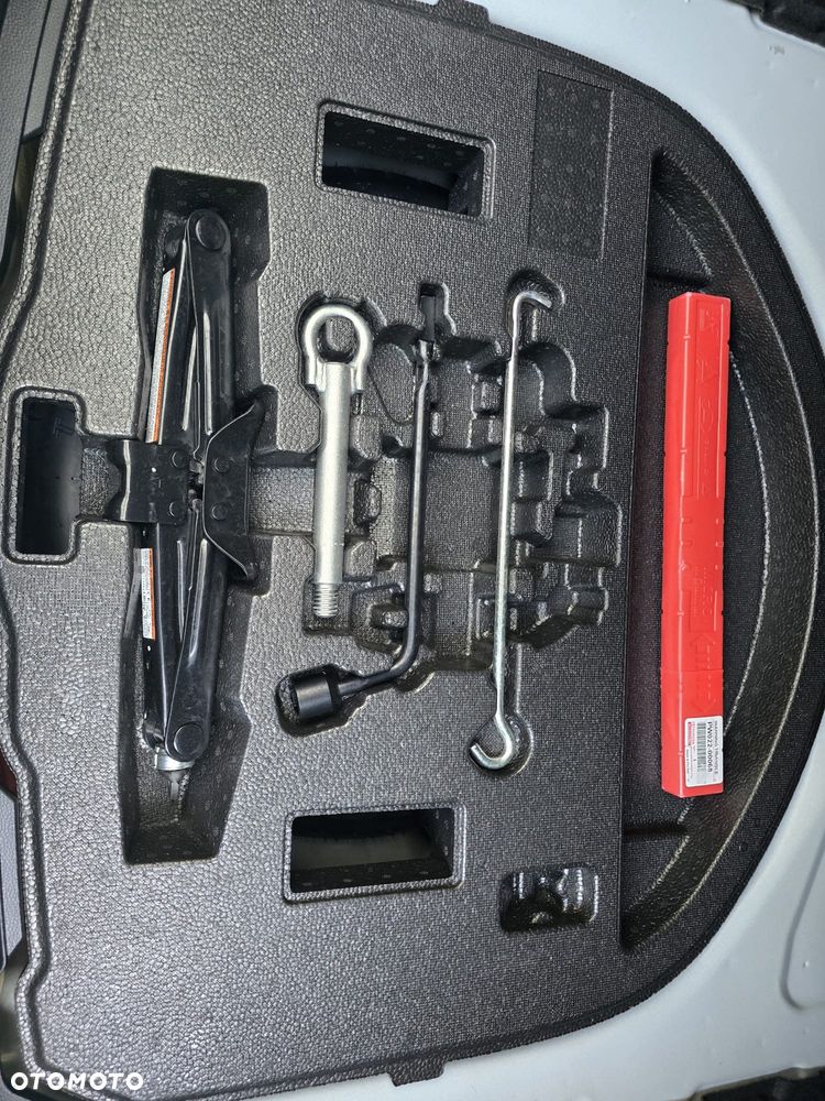 Toyota Corolla 1.8 Hybrid Comfort - 17