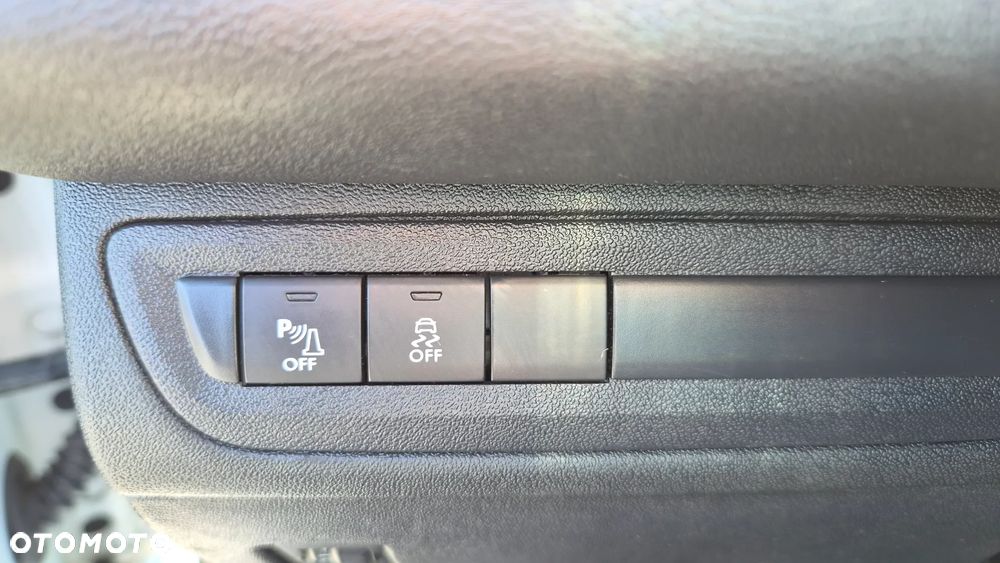 Peugeot 208 95 VTI Active - 12