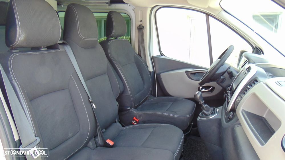 Renault TRAFIC LONGA 1.6 DCI 120CV 6LUGARES - 9