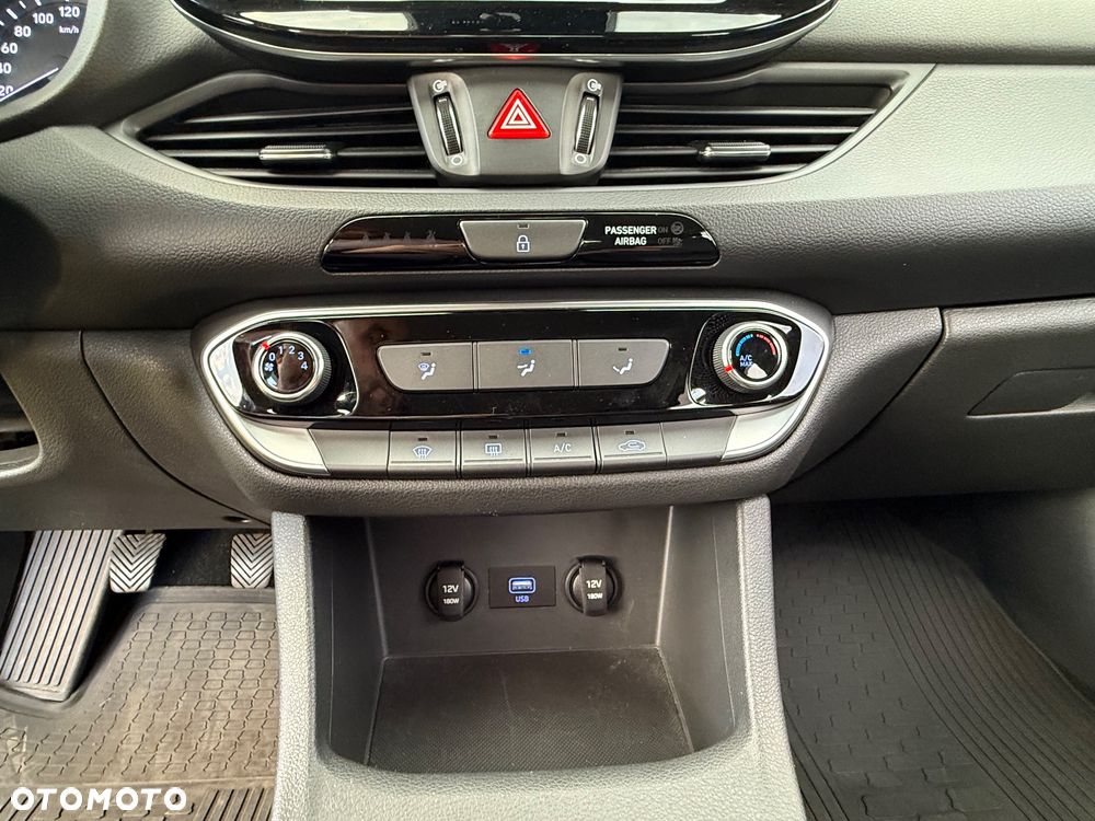 Hyundai i30 1.5 DPI Comfort - 34