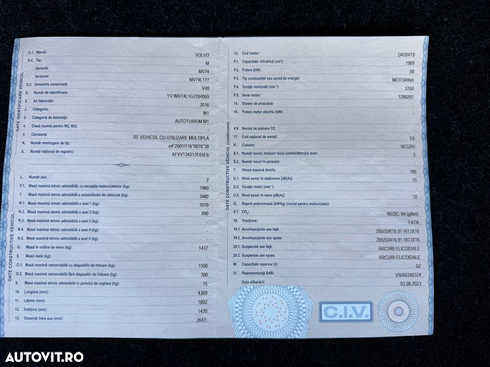 Volvo V40 D2 Summum - 24