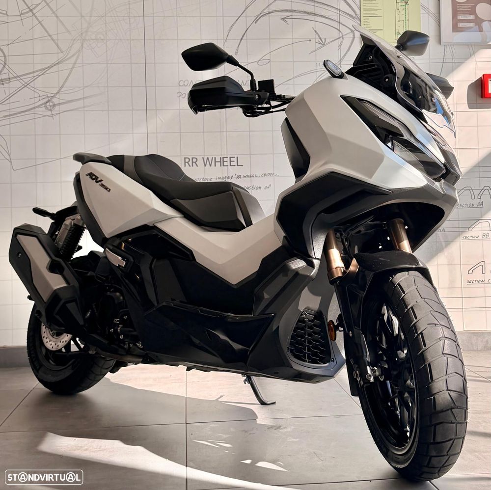 Honda ADV 350 - 1