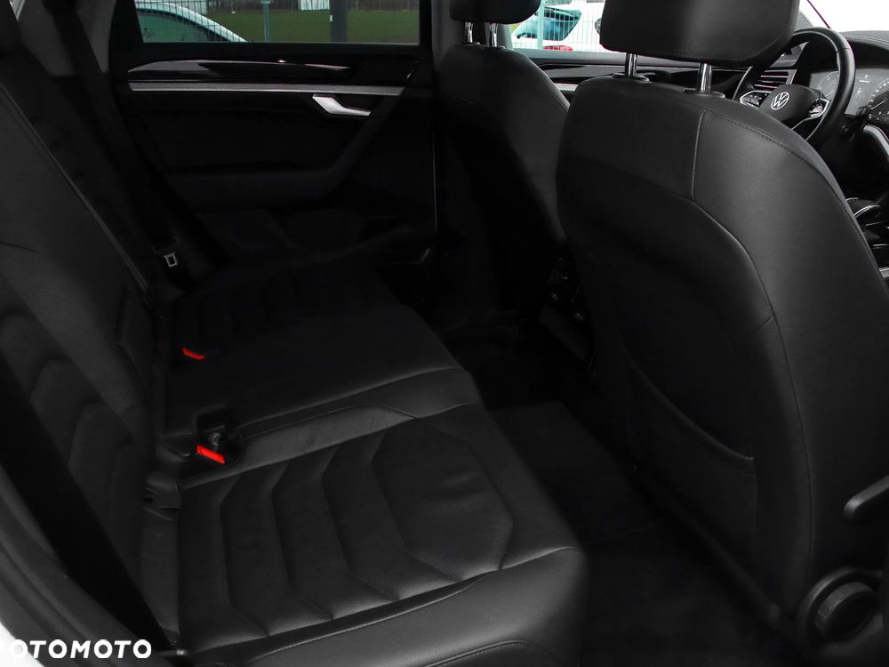 Volkswagen Touareg 3.0 V6 TDI SCR 4Mot - 12