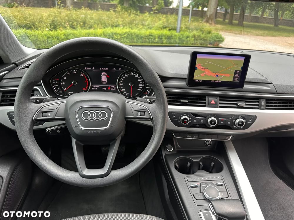 Audi A4 Avant 1.4 TFSI S tronic sport - 29