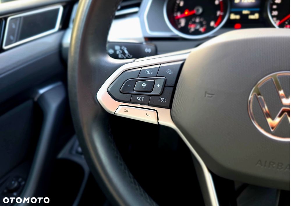 Volkswagen Passat 2.0 TDI EVO Business DSG - 28