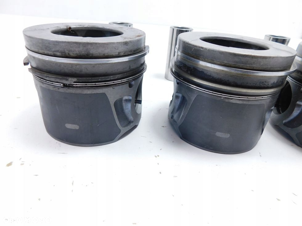 Tłok tłoki 2.0 HDI TDCI EURO5 Ford Peugeot Citroen C5 III S-Max Galaxy 508 - 3
