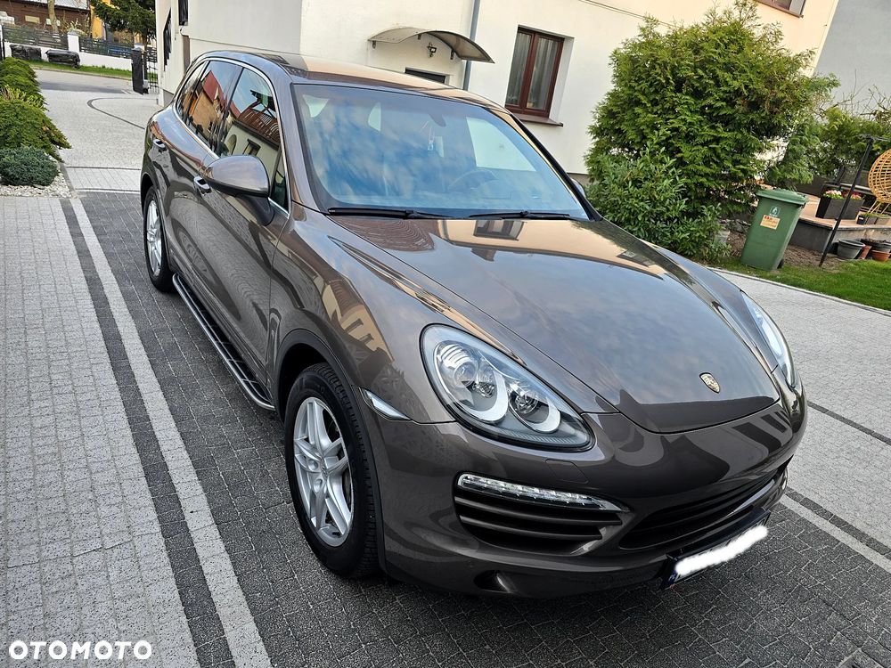 Porsche Cayenne - 1