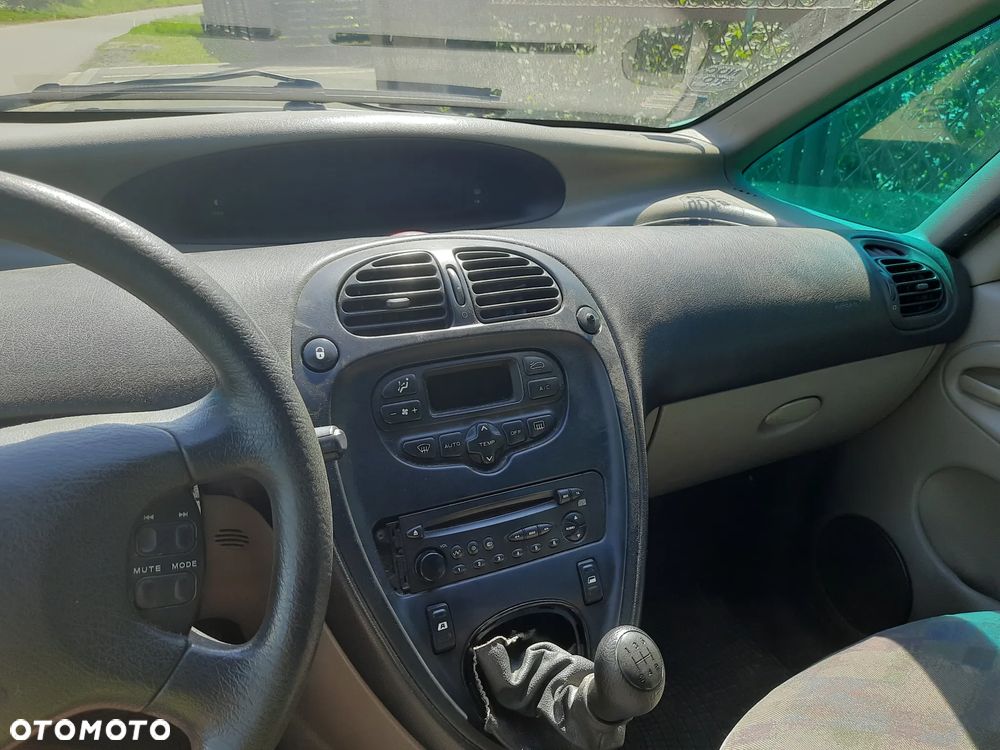 Citroën Xsara Picasso 1.8 16V SX - 3