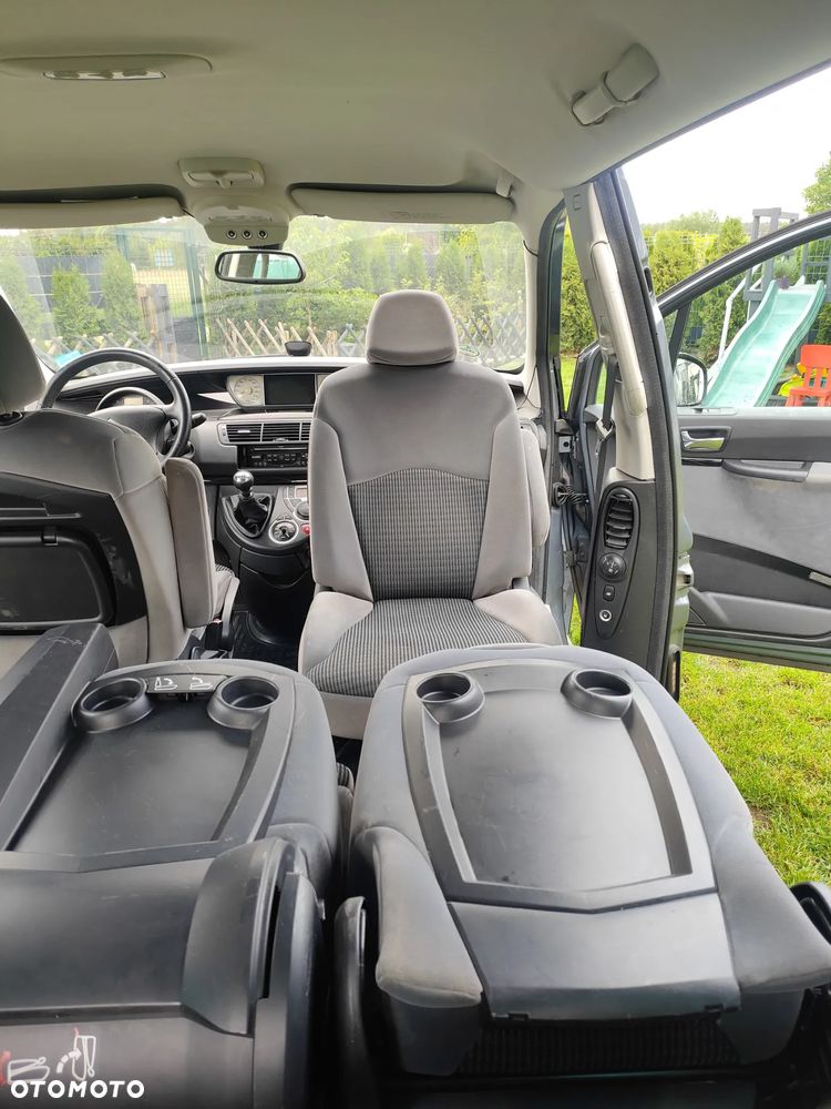 Citroën C8 2.0 HDi Exclusive - 6