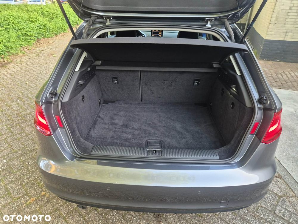 Audi A3 Sportback 1.6 TDI Ambiente - 7
