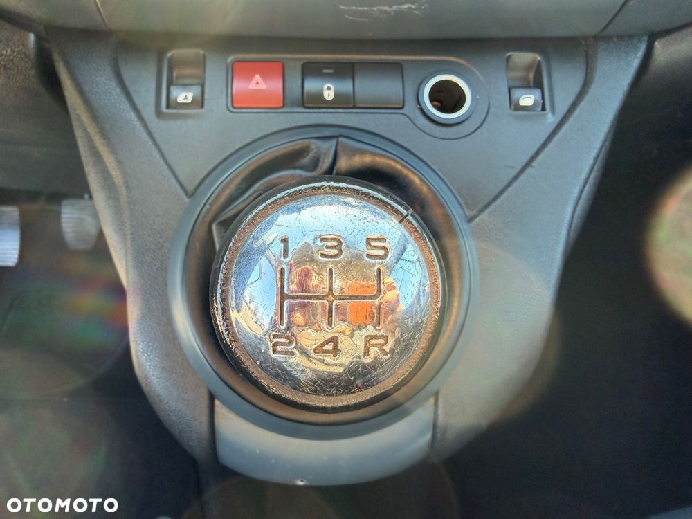 Peugeot Partner - 23