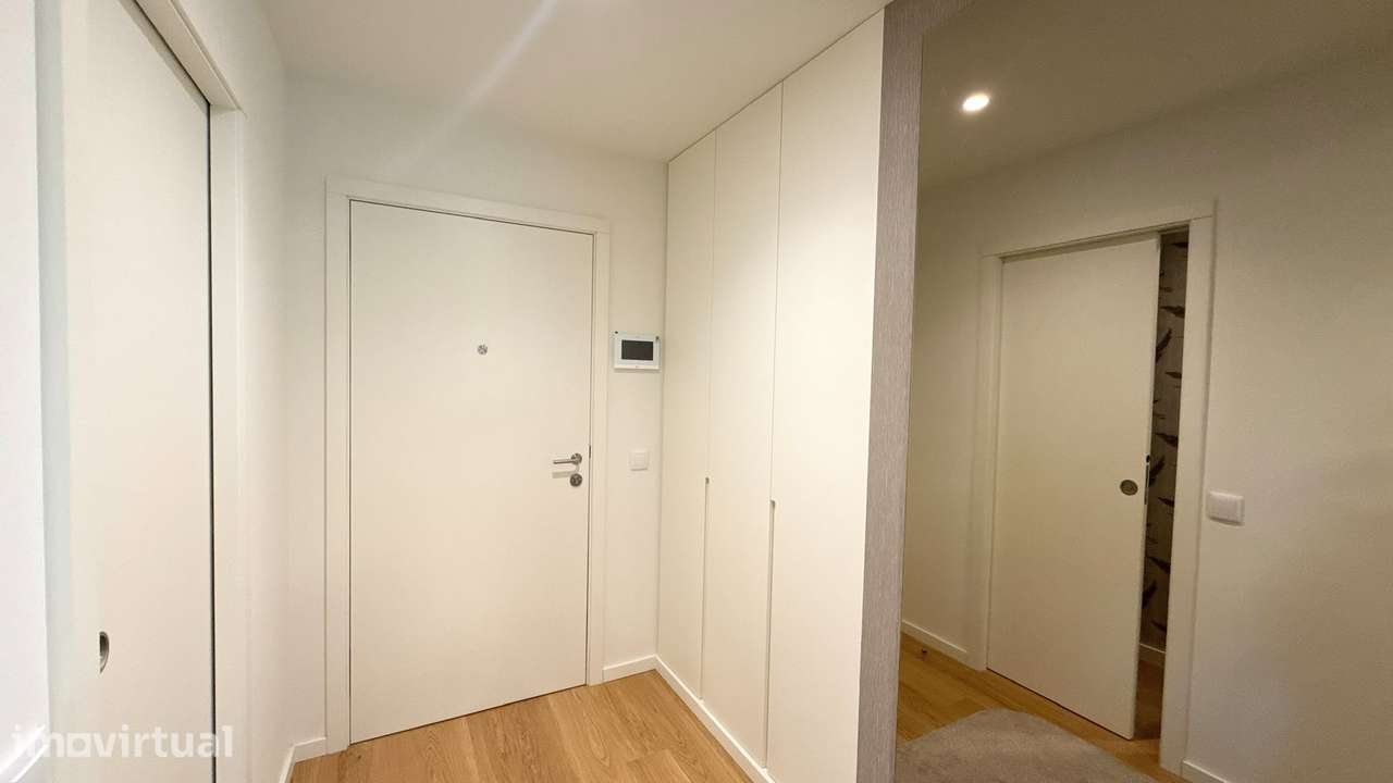 Apartamento T2 com Amplo Terraço - The Yard - Nova construção - Grande imagem: 5/17