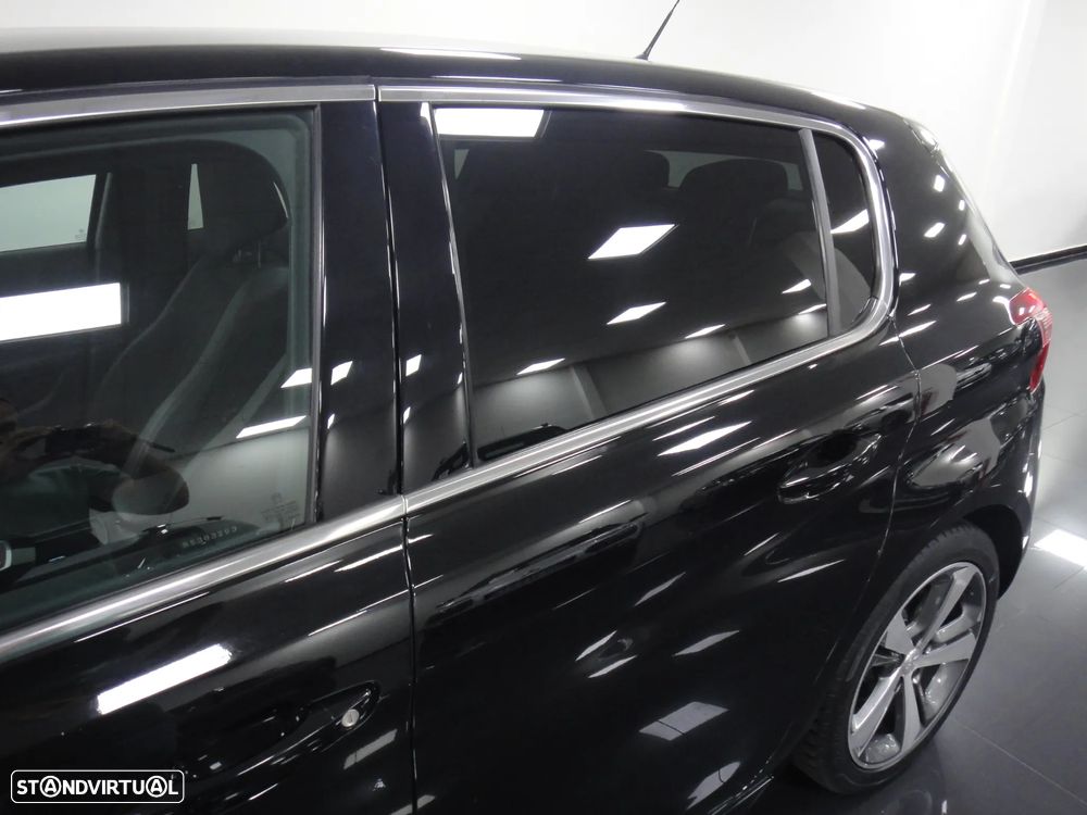 Peugeot 308 1.2 PureTech GT Line EAT8 - 8