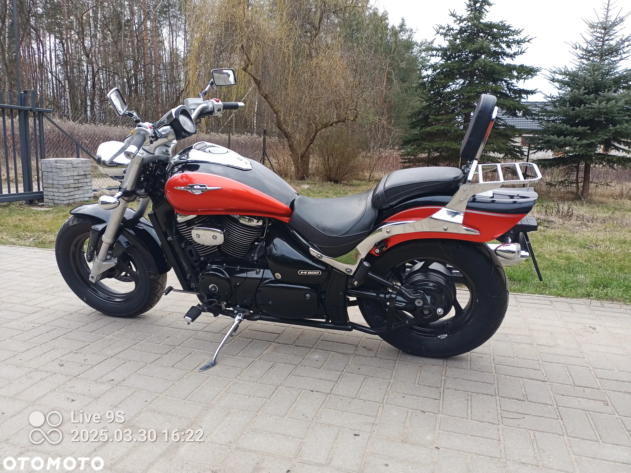 Suzuki Intruder - 2