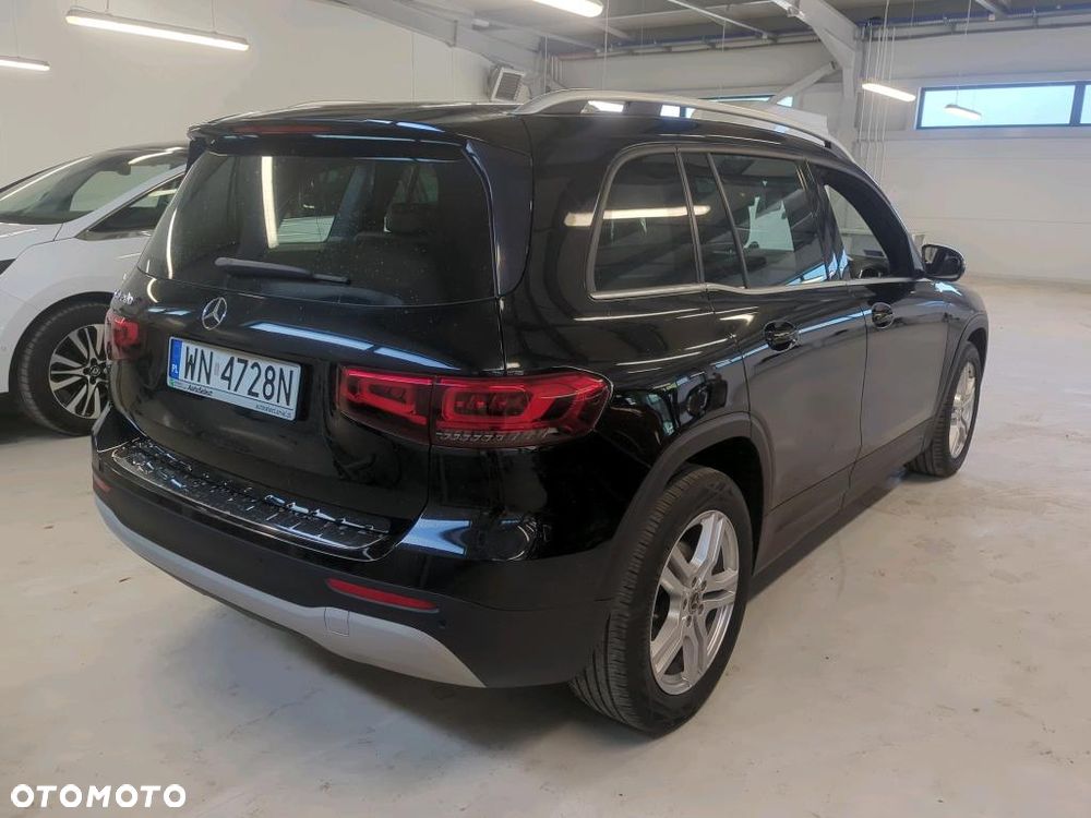 Mercedes-Benz GLB 200 7G-DCT - 4