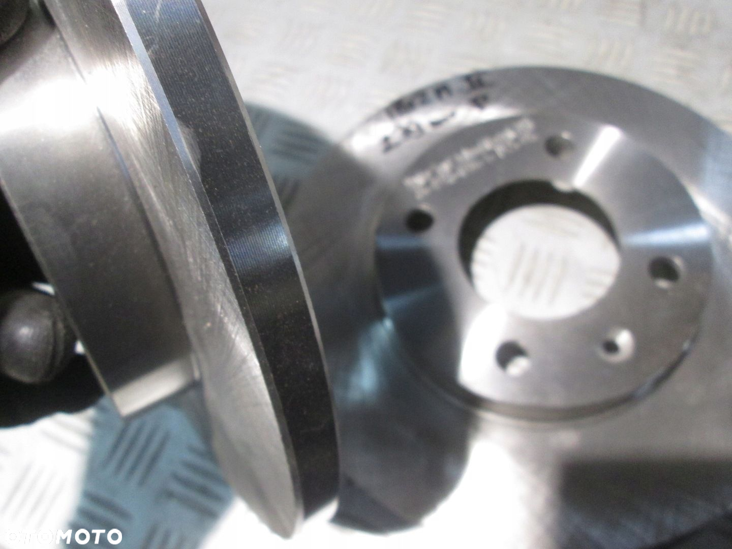 TARCZE HAMULCOWE PRZÓD 239mm AUDI 80 SEAT CORDOBA IBIZA II KOMPLET - 4