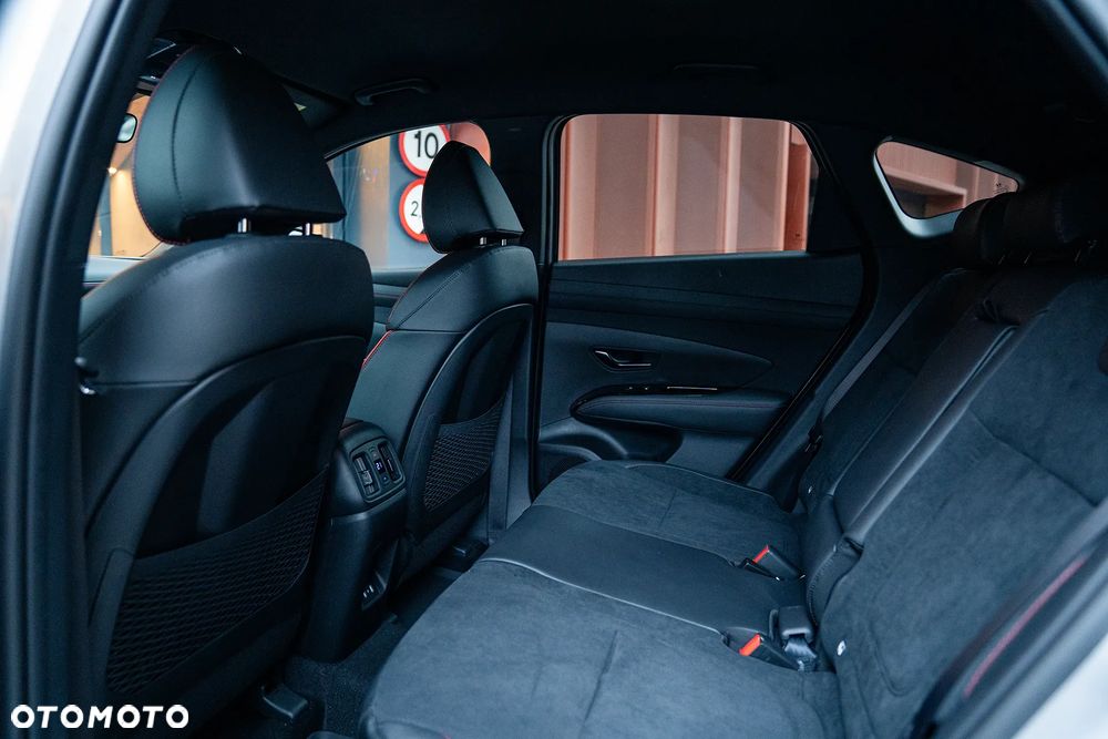 Hyundai Tucson 1.6 T-GDi HEV N-Line 4WD - 17