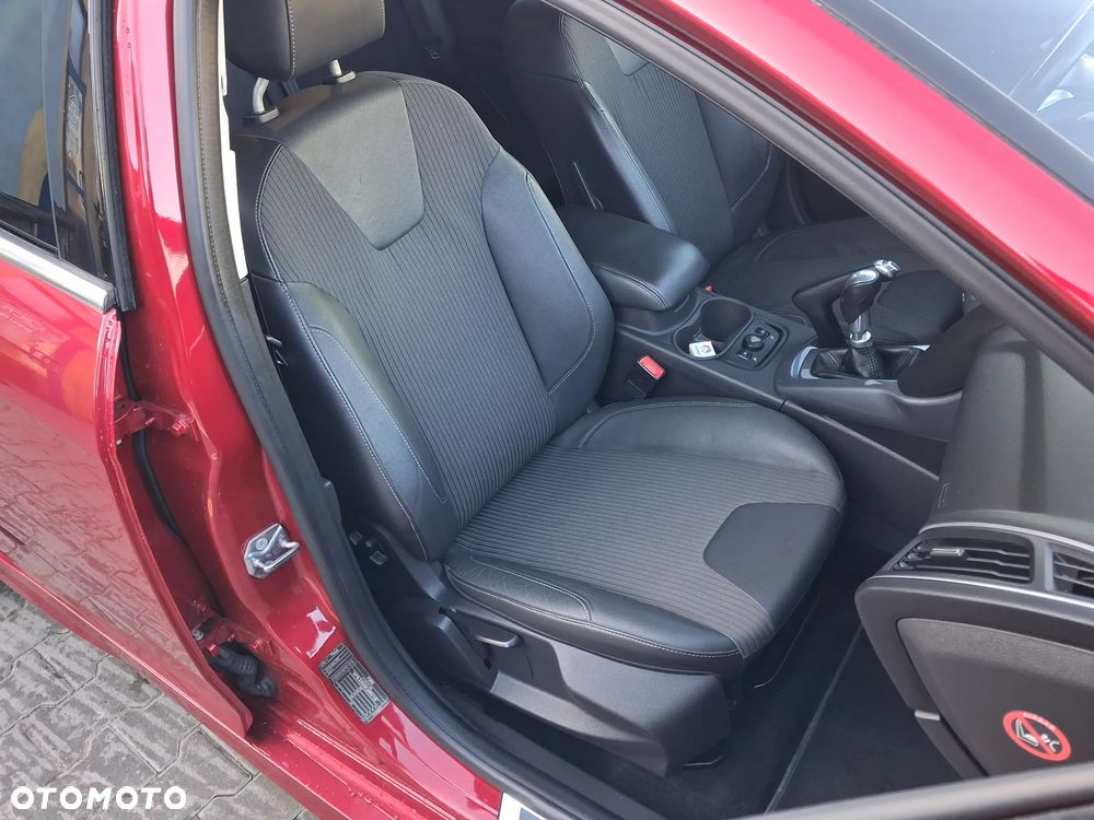 Ford Focus - 25