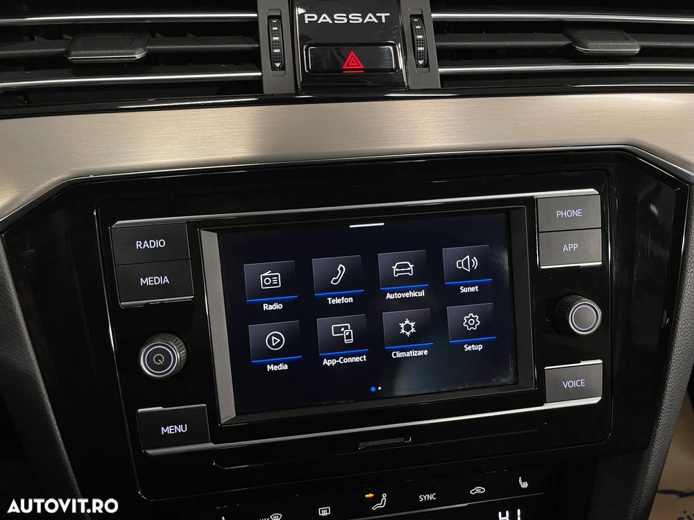 Volkswagen Passat 2.0 TDI DSG Highline - 18