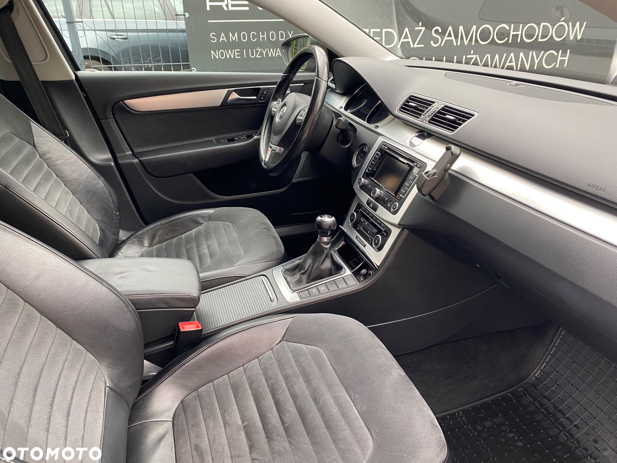 Volkswagen Passat Variant 1.8 TSI Highline - 11