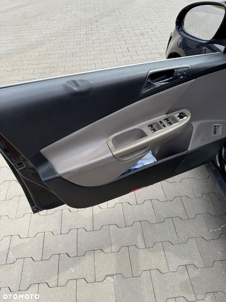 Volkswagen Passat 2.0 TDI Highline - 14