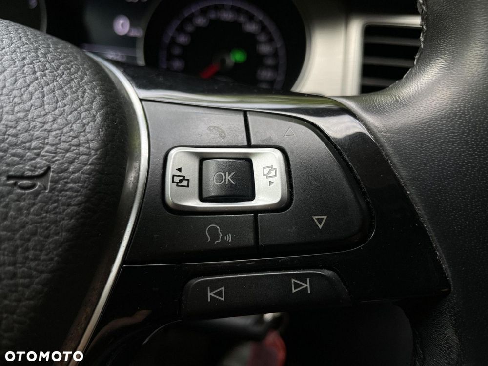 Volkswagen Golf Sportsvan - 26