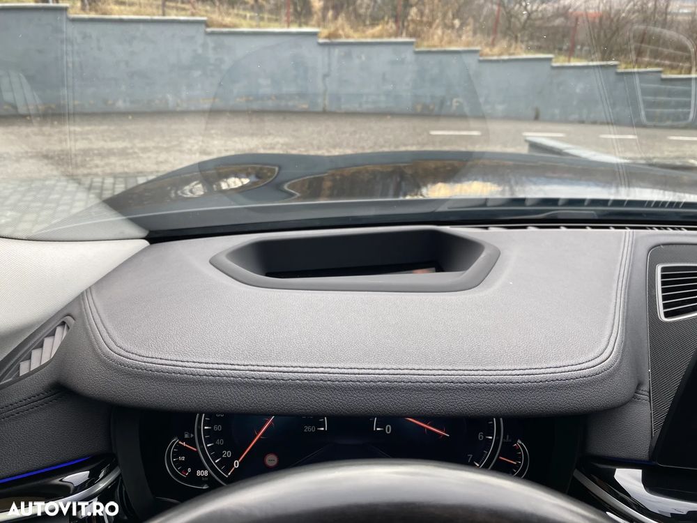 BMW Seria 5 530i xDrive AT - 25