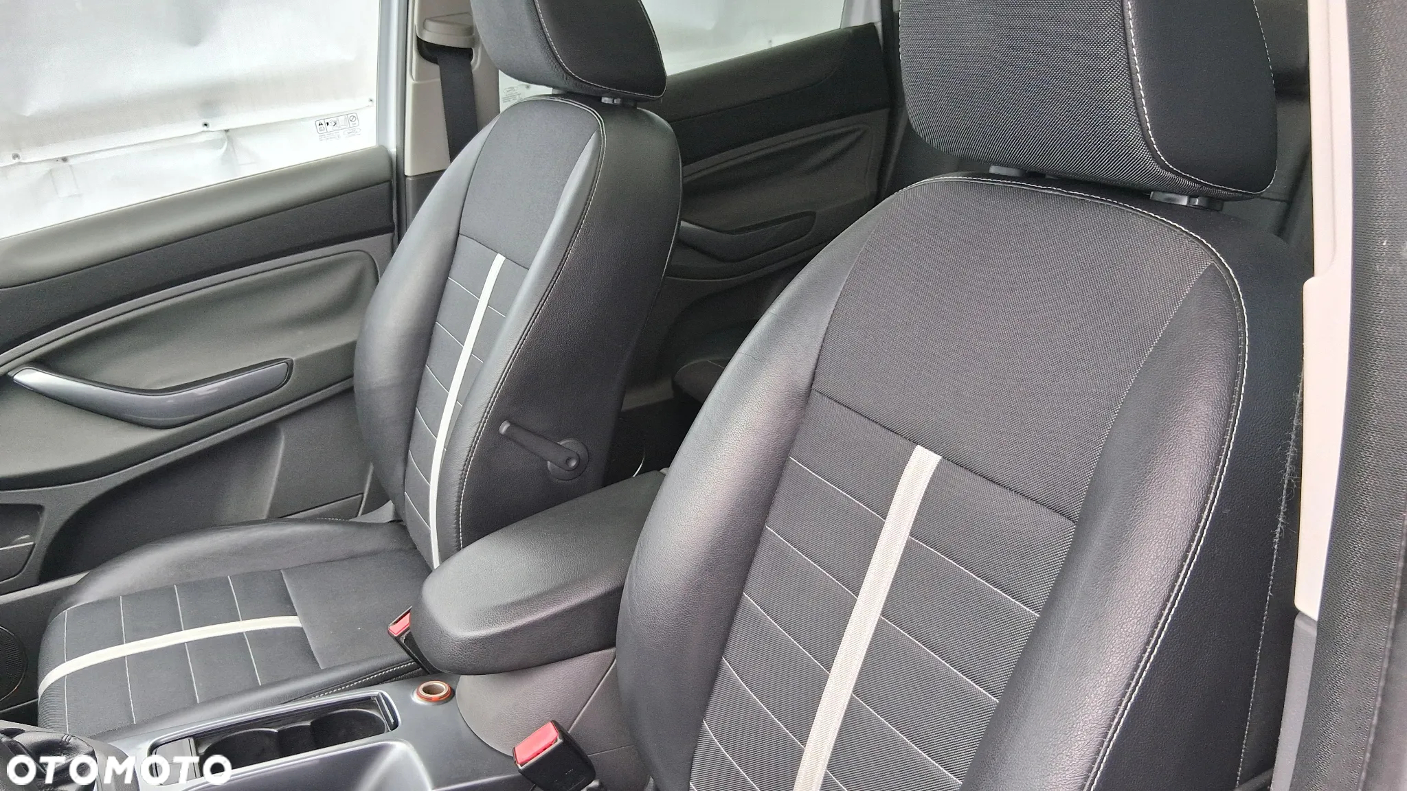 Ford Kuga 2.0 TDCi 4WD Titanium - 16