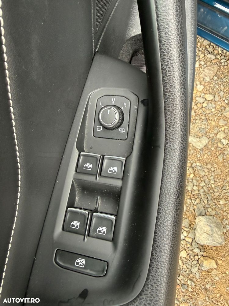 Volkswagen Passat 2.0 TDI DSG Highline - 14