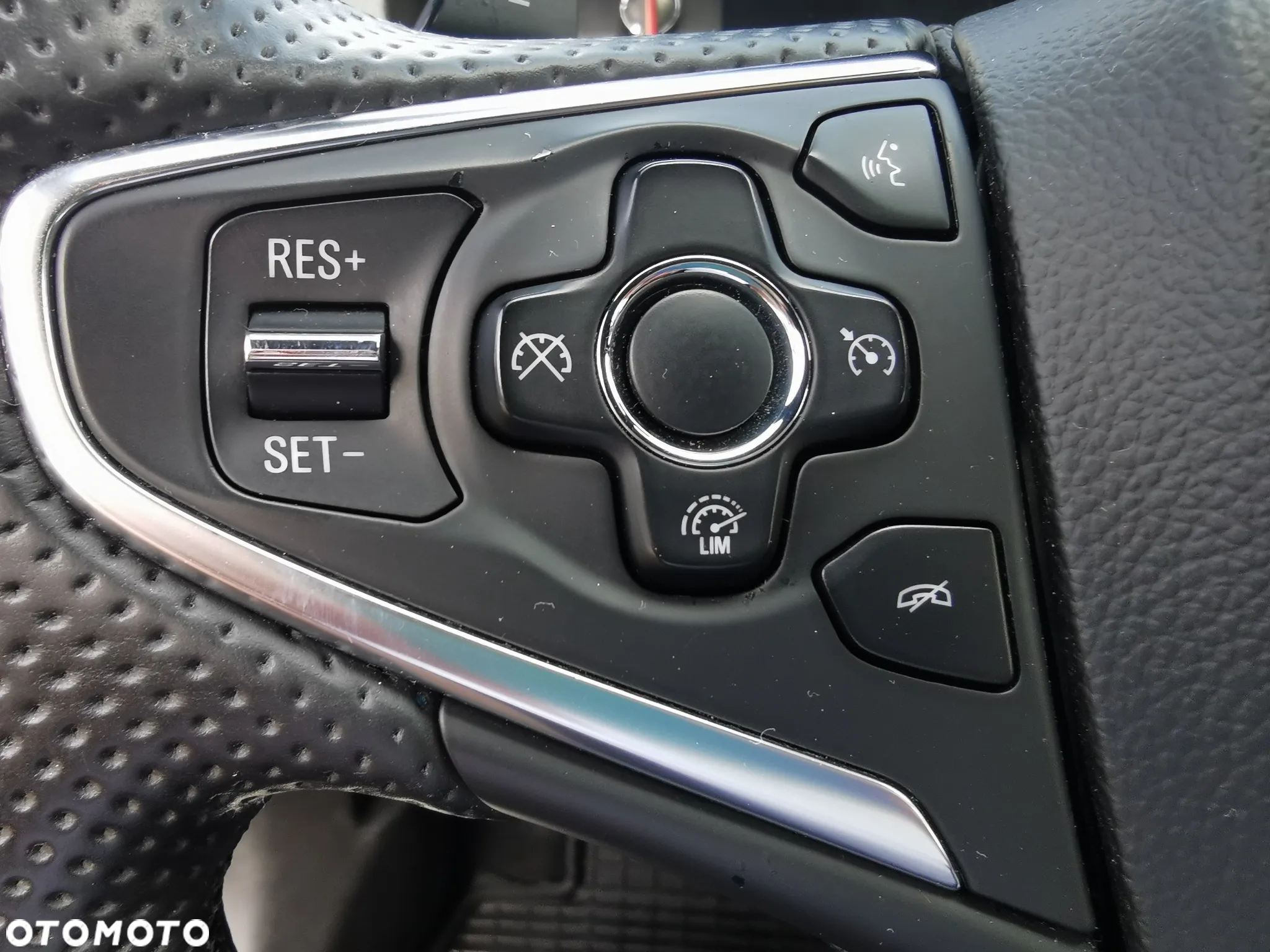 Opel Insignia 1.6 T Cosmo EU6 - 27