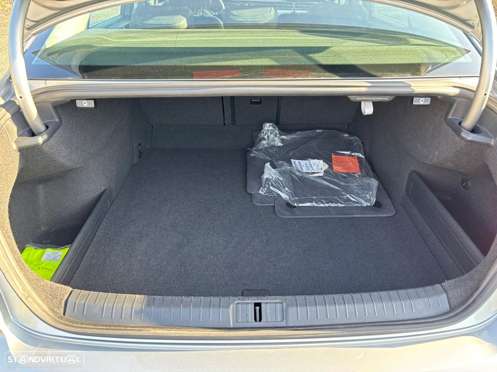 VW Passat 2.0 TDI Highline DSG - 8