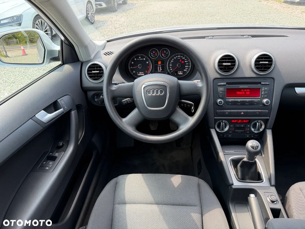 Audi A3 Sportback 1.6 Attraction - 34