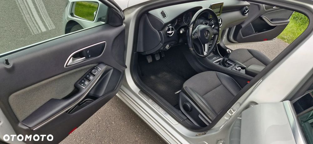 Mercedes-Benz Klasa A 180 (BlueEFFICIENCY) Style - 20