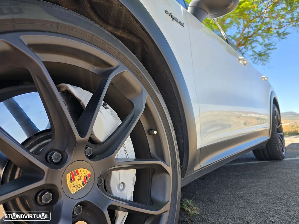 Porsche Cayenne Coupé E-Hybrid - 17